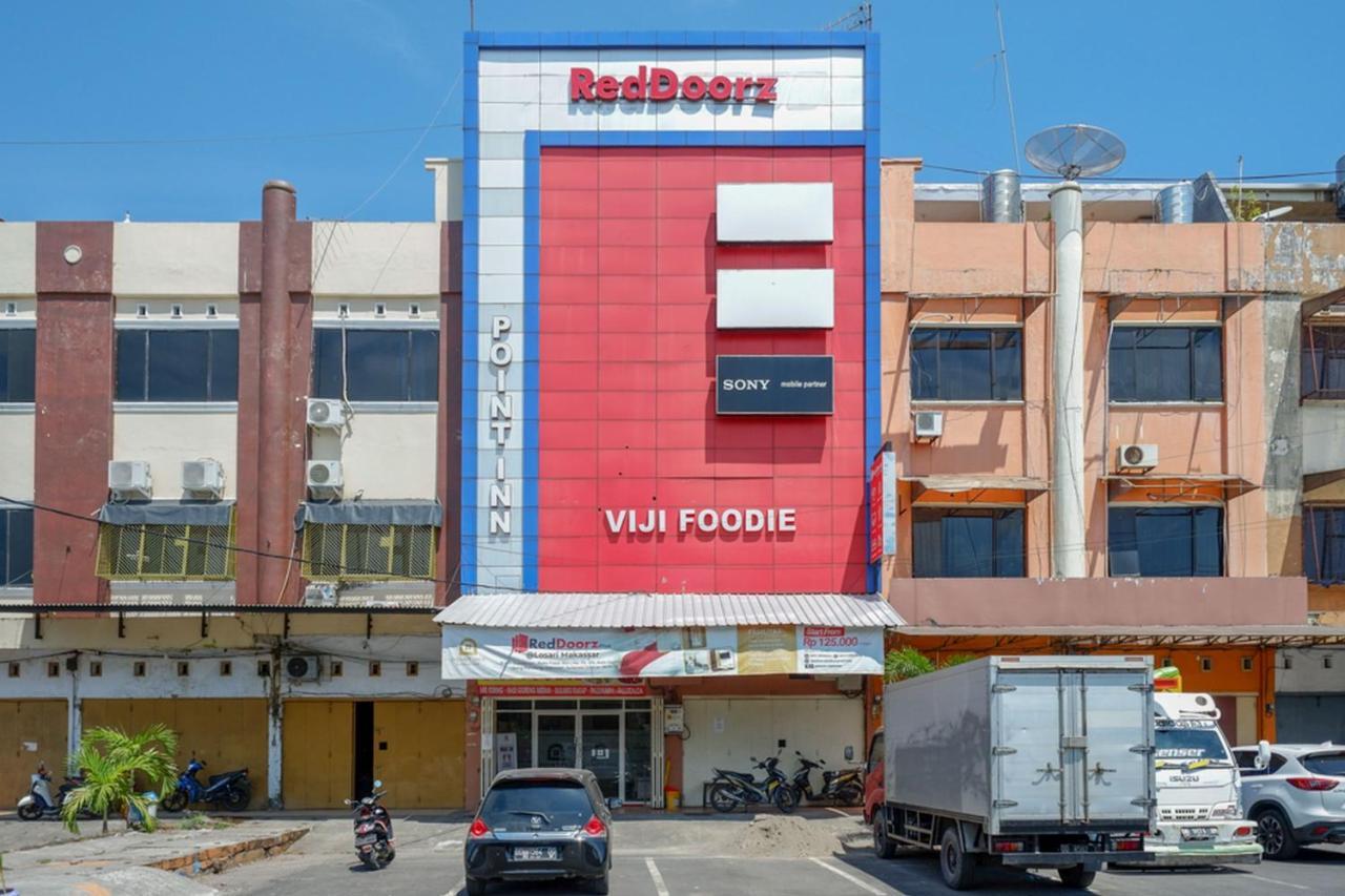 Reddoorz Plus @ Losari Makassar Exteriör bild